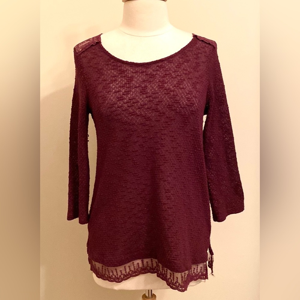 LC Lauren Conrad Burgundy Lace Floral Textured Long Sleeve Casual Top Size Small
